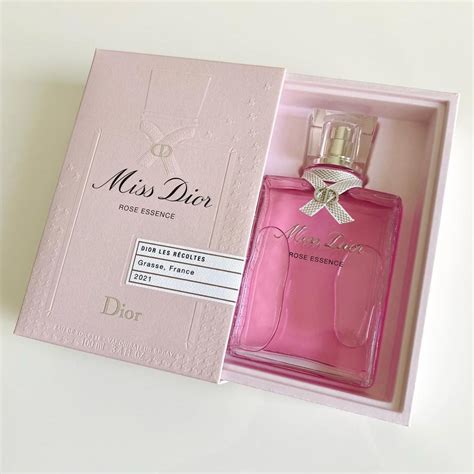 essence vault Miss Dior